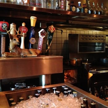 Dick's Hideaway - The bar - Breakfast & Brunch Near Me - Phoenix, Arizona