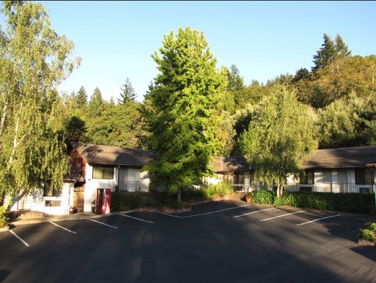 Humboldt Redwoods Inn by null