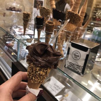 Venchi - Desserts Near Me - Florence, FI