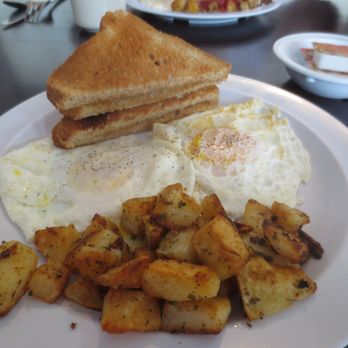 Nina’s Kitchen - Breakfast & Brunch Near Me - Plainville, Connecticut