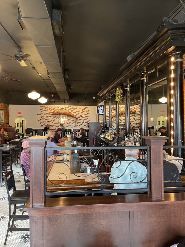Harry's Seafood Bar & Grille