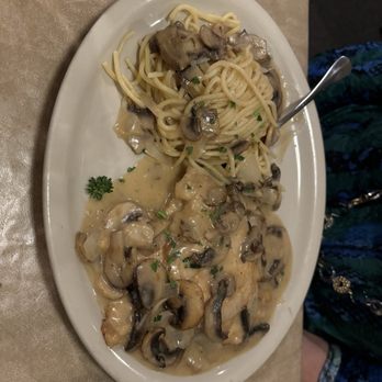 Gino's Italian Restaurant - Pizza Near Me - Round Rock, Texas