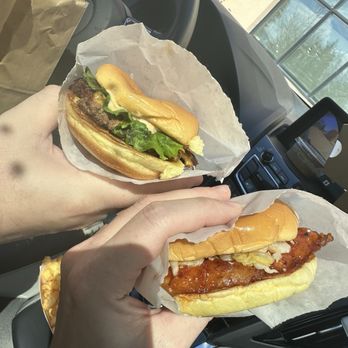 Shake Shack Bloomingdale - The smallest Wendy's-Jr.-sized sandwiches that cost a ridiculous $10 each! - Burgers Near Me - Bloomingdale, Illinois Shake Shack Bloomingdale - The smallest Wendy's-Jr.-sized sandwiches that cost a ridiculous $10 each! - Burgers Near Me - Bloomingdale, Illinois