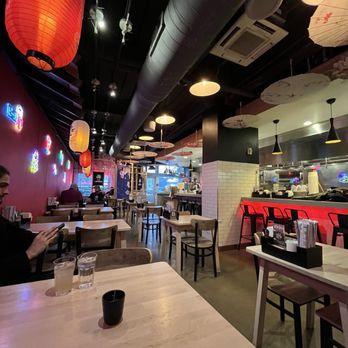 Fukuryu Ramen - Seating area - Ramen Near Me - Upper Arlington, Ohio