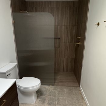 Geneva Builder - Shower with curb less entry - General Contractors Near Me Geneva Builder - Shower with curb less entry - General Contractors Near Me