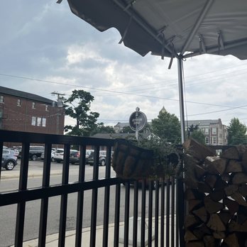 Grand River Brewery - Outside patio next to a trolley stop - Brewpubs Near Me - Marshall, Michigan Grand River Brewery - Outside patio next to a trolley stop - Brewpubs Near Me - Marshall, Michigan