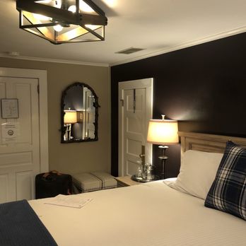 Hellbender Bed & Beverage - a hotel room - Hotels Near Me - Blowing Rock, North Carolina