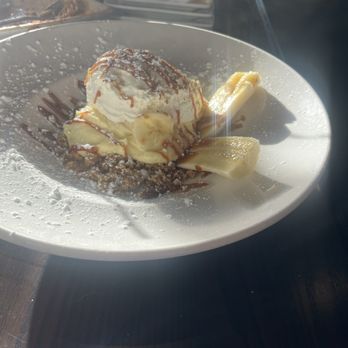 Pier 500 - Banana cream pie - American Near Me - Hudson, Wisconsin Pier 500 - Banana cream pie - American Near Me - Hudson, Wisconsin