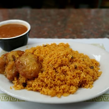 GNR's La Concha - Yellow Rice and gandules (rated 4.5/5) with beans and maduros (rated 5+/5) @ La Concha - Latin American Near Me - Jersey City, New Jersey
