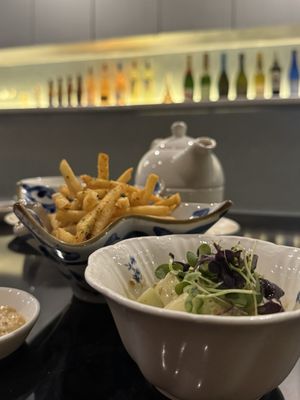 ROLL UP BY OUI JAPANESE HAND ROLLS by null