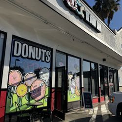 The Donut Chain - The best donut artwork in town
