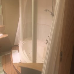 Hotel Hof Ter Duinen  - Sink & tub separate from the bathroom I love that