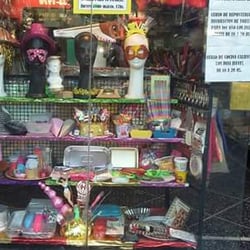 Papelera Cotillón Norma - Fachada del negocio , se ve las cosas que venden