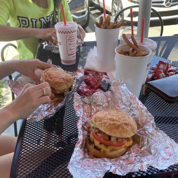 Five Guys - Cheese Burger with All of it condiments - Burgers Near Me - Brentwood, California Five Guys - Cheese Burger with All of it condiments - Burgers Near Me - Brentwood, California