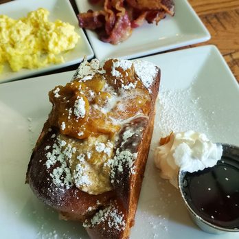 Brunch N - Peach and Cream french toast - Breakfast & Brunch Near Me - Philadelphia, Pennsylvania