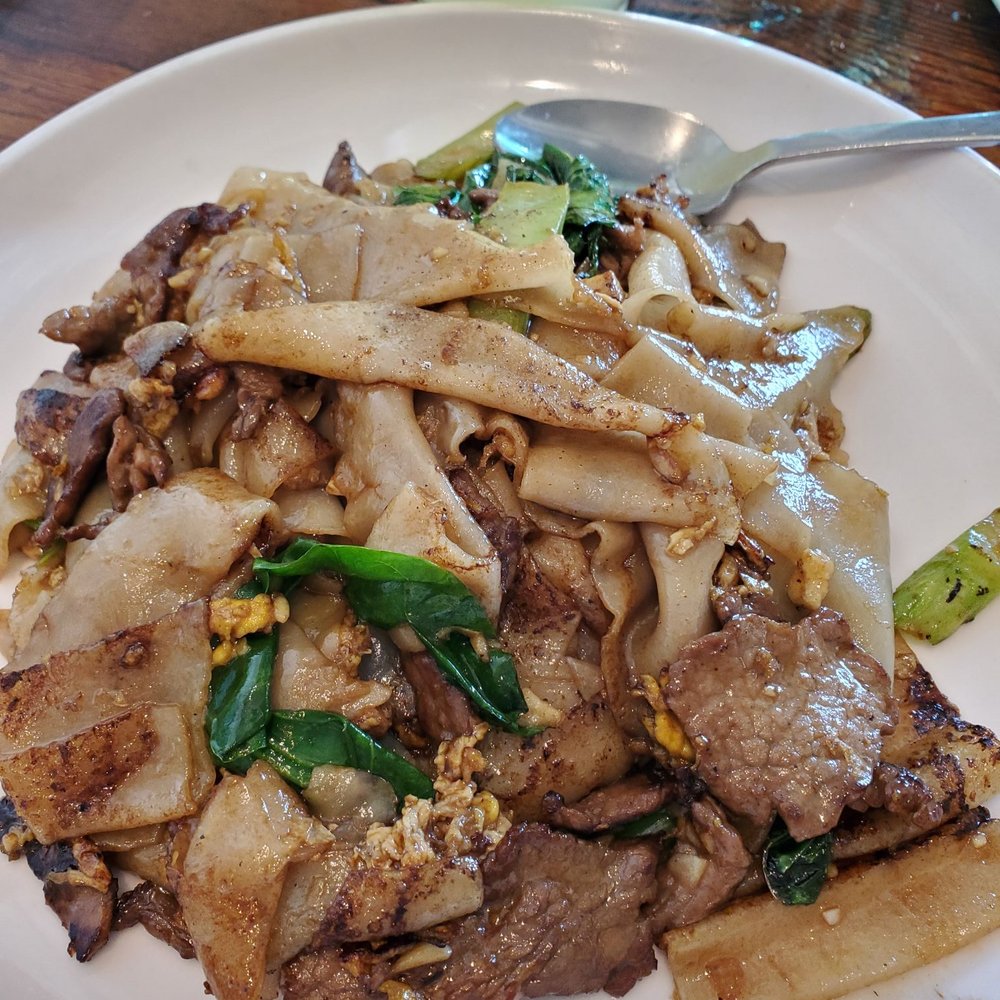Yimm - Pad see ew with beef - Thai Near Me - Oakland, California