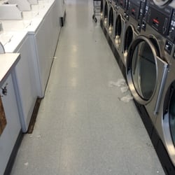 Spin City Laundry - Trash on floor