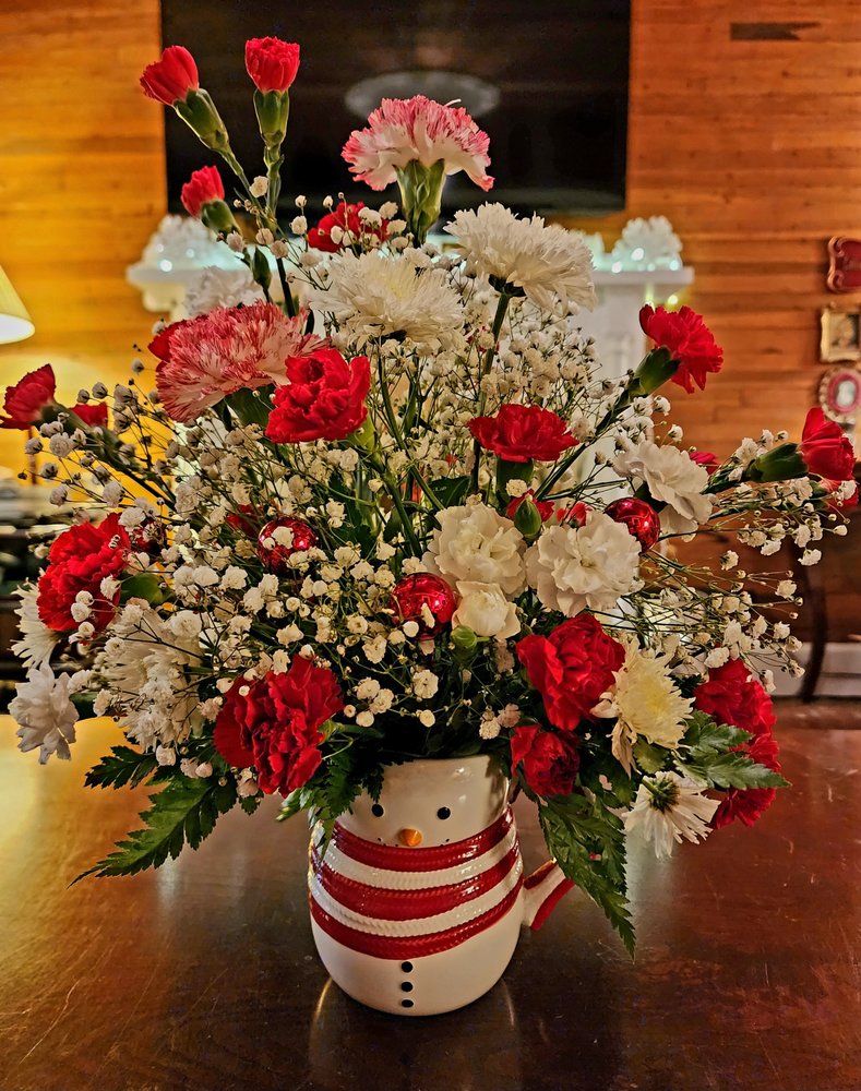 FLOWERS ‘N THINGS Updated August 2024 310 Campbellsville St, Columbia, Kentucky Florists