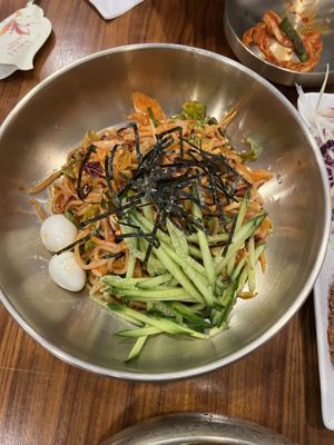 Guk Su Jip 국수집 - 北方面家 - Cold Korean Noodle Naengmyeon (냉면) & Dolsot Bibimbap by null