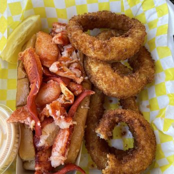 Lobster Pound - Connecticut Roll - Seafood Markets Near Me - Bradenton, Florida