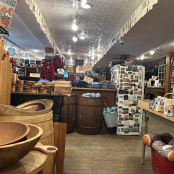 Stowe Mercantile - Souvenir Shops Near Me - Stowe, Vermont Stowe Mercantile - Souvenir Shops Near Me - Stowe, Vermont