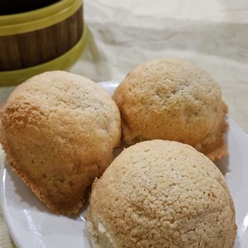 Creek House Dim Sum Restaurant - This has got to be one of my favorite BBQ Buns.  So buttery.  Crunchy ends.  Nice chew.  Great filling. - Dim Sum Near Me - Walnut Creek, California