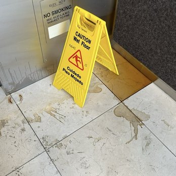 Ferrante Apartments - Nasty elevator - Apartments Near Me - Los Angeles, California