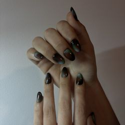 Elizabeth Nail Studio - Nail design with gel tips- small, finnicky fingernails is my norm and I feel so confident now.