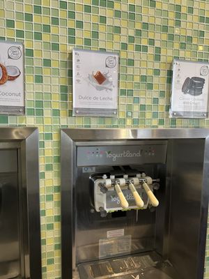 Yogurtland Garland by null