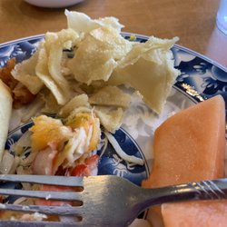Hong Kong Buffet - Dried out crab dish. Under fried crab Rangoon's. Spring rolls gooey
