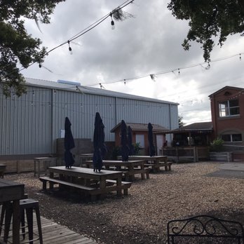 In The Loop Brewing - Outside seating - Breweries Near Me - Land O' Lakes, Florida