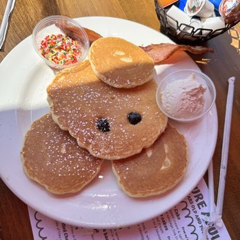 Honeybear Cafe - Kids meal bear pancakes - Breakfast & Brunch Near Me - Chicago, Illinois Honeybear Cafe - Kids meal bear pancakes - Breakfast & Brunch Near Me - Chicago, Illinois