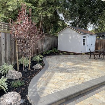New Earth Landscaping - Back patio near shed - Landscaping Near Me New Earth Landscaping - Back patio near shed - Landscaping Near Me