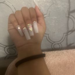 I like my nails sooo much thanks for the women that made my nails I'm in love with them that place is so beautiful and I like it.. I like my nails sooo much thanks for the women that made my nails I'm in love with them that place is so beautiful and I like it..
