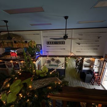Jacomos Hunger Shack - Upper deck in the main dining room - Burgers Near Me - Lee's Summit, Missouri