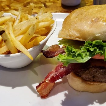 OHSO Brewery- Gilbert - Breweries Near Me - Gilbert, Arizona