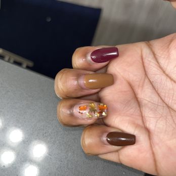 5:5 Nail Bar - Nail Salons Near Me - Tucson, Arizona