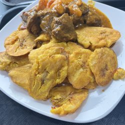 Nelly Latin Restaurant - Beef stew with fried plantains