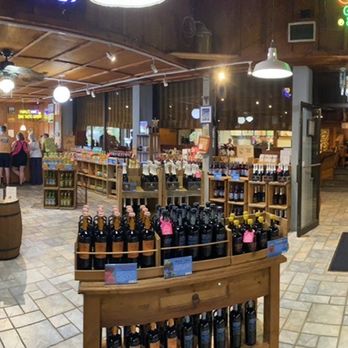 Florida Orange Groves Winery - Panarama of the store area - Wine Bars Near Me - South Pasadena, Florida Florida Orange Groves Winery - Panarama of the store area - Wine Bars Near Me - South Pasadena, Florida