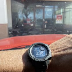 Their website says that they're open until 8 PM but it's 3:30 PM and the store is locked and closed... ridiculous