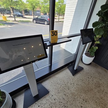 Brome Modern Eatery - Juice Bars & Smoothies Near Me - Westland, Michigan