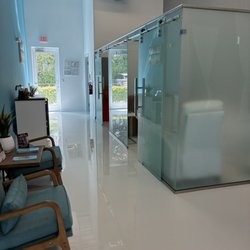 Revitalize IV Lounge