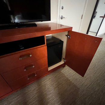 The Paramount Hotel - Mini Fridge & TV - Hotels Near Me - Seattle, Washington The Paramount Hotel - Mini Fridge & TV - Hotels Near Me - Seattle, Washington