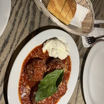 Murph's Bar - Meatball app - Sports Bars Near Me - Philadelphia, Pennsylvania Murph's Bar - Meatball app - Sports Bars Near Me - Philadelphia, Pennsylvania