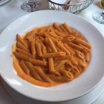 Basil Leaf Cafe - Alla vodka - Italian Near Me - Locust Valley, New York