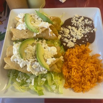 La Vega Mexican Food - Mexican Near Me - Springdale, Arkansas
