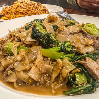 Sunny Thai - N5. Pad See Ew - Thai Near Me - Arlington, Texas Sunny Thai - N5. Pad See Ew - Thai Near Me - Arlington, Texas