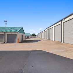 Morningstar Storage - Drive to Your Door Units