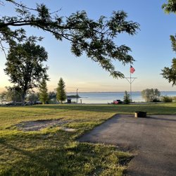 Willow Bay Resort - Lake views