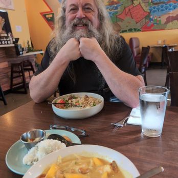 Sabye - Fall curry, sausage fried rice, and my love. - Thai Near Me - Sherwood, Oregon